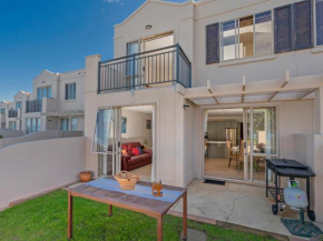 Tairua Waterfront Retreat - Tairua Holiday Apartment, Tairua